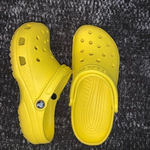 Crocs Womens 8, Mens 6